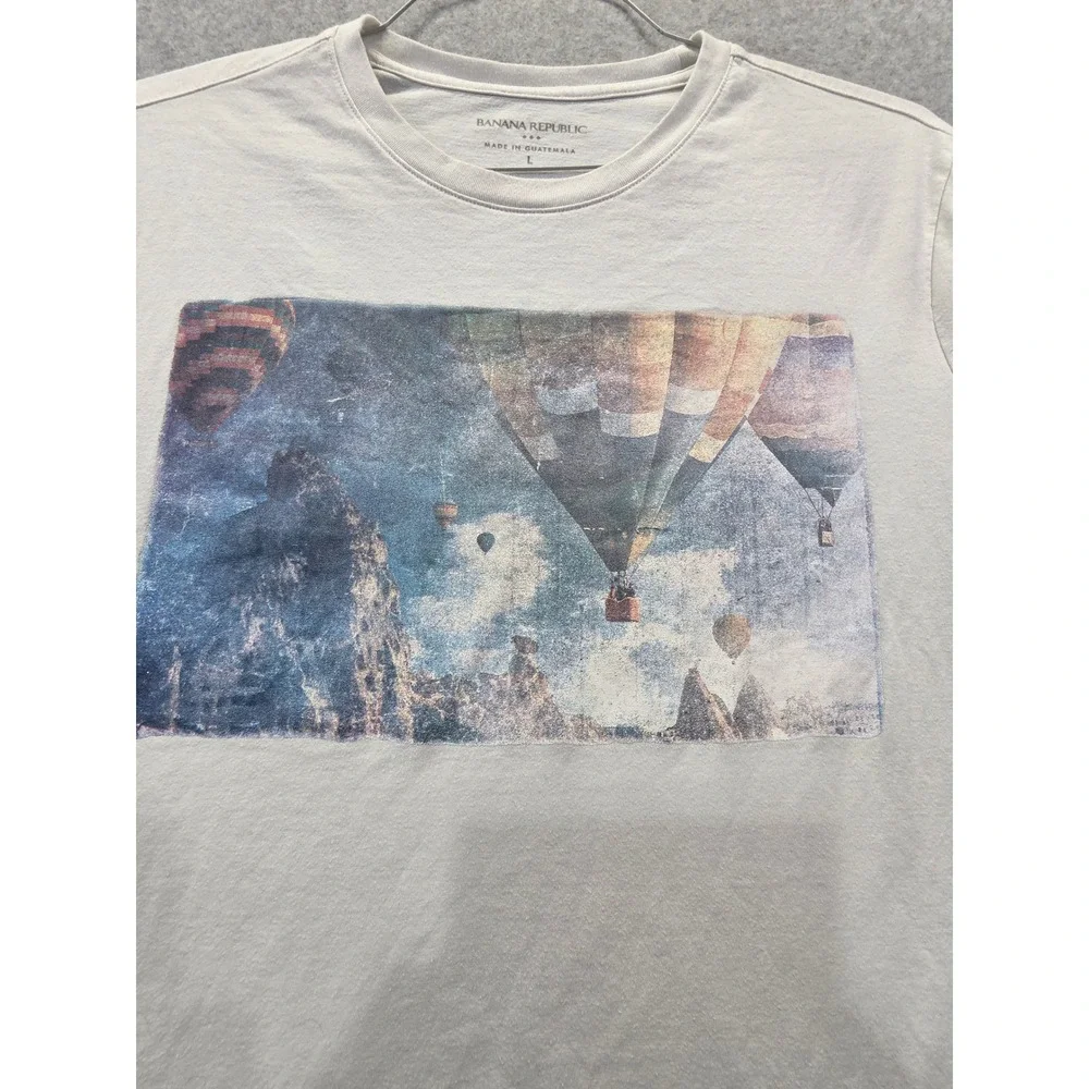 Banana Republic Mens Hot Air Balloon Graphic T-Shirt Gray Large Crew Neck Cotton